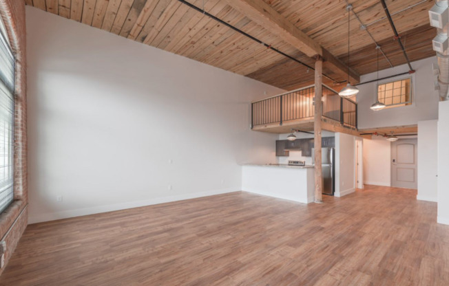 Studio, 1 bath, 1,042 sqft, $2,120, Unit 514