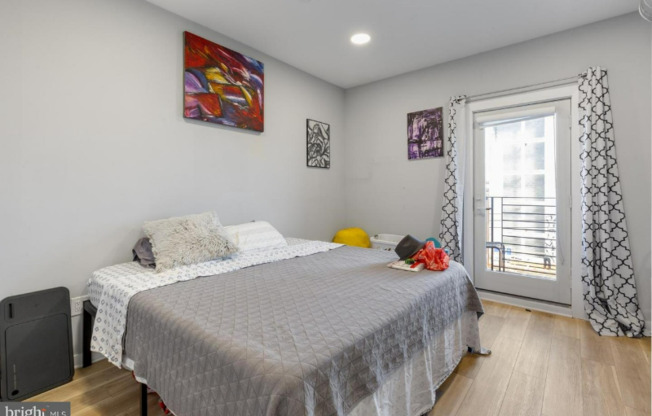 102 W BERKS ST