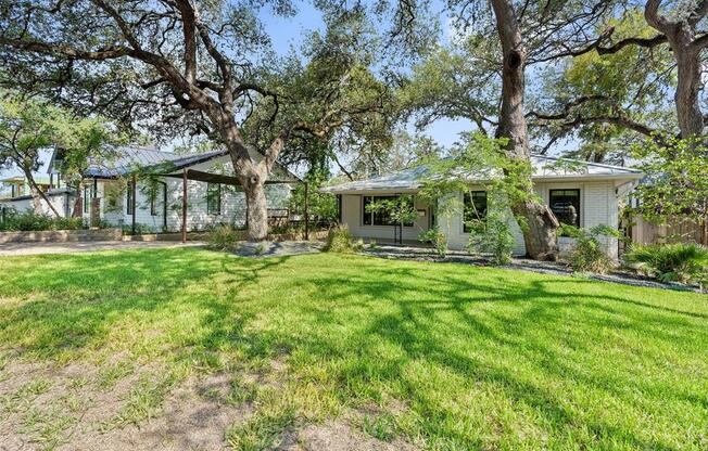 2202 MONTCLAIRE ST