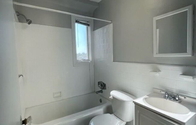 Studio, 1 bath, 300 sqft, $1,575, Unit 503