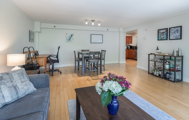 1 bed, 1 bath, 774 sqft, $3,200, Unit 703