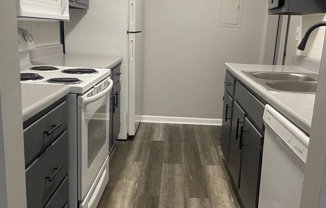 1 bed, 1 bath, $930, Unit 7349-B