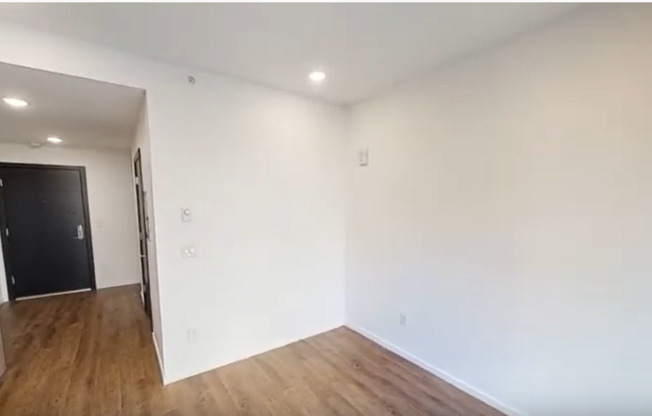 Studio, 1 bath, 272 sqft, $1,200, Unit 302