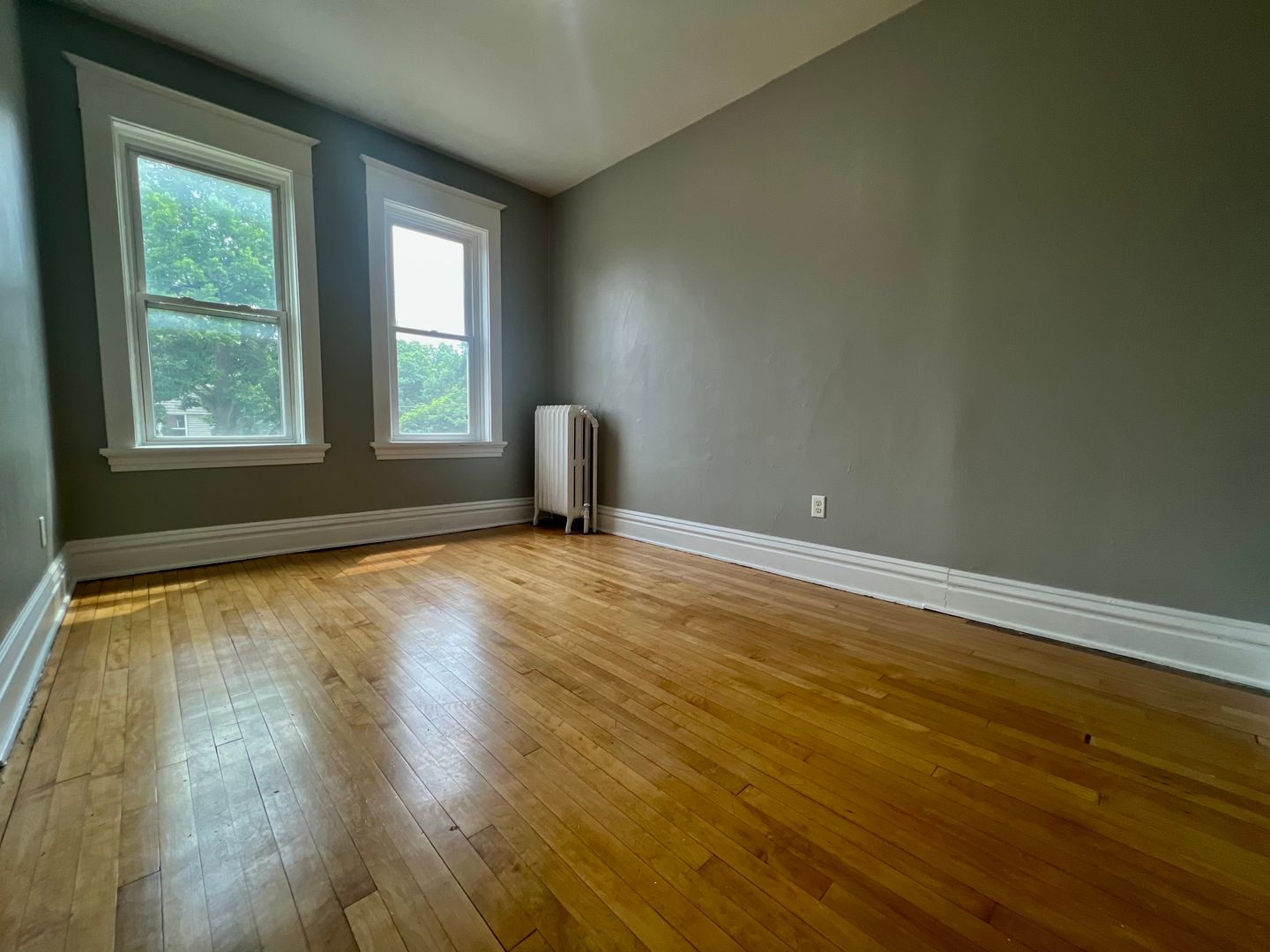 37 Stevens Street West