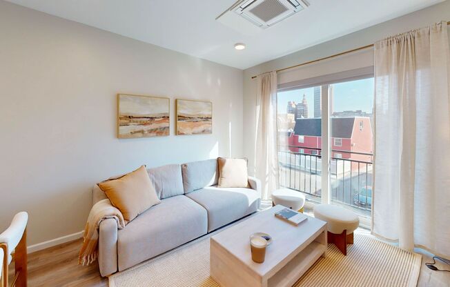 2 beds, 1 bath, 719 sqft, $2,750, Unit 212