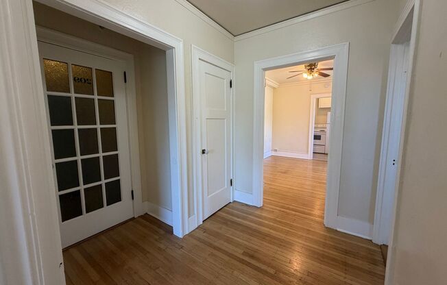 1 bed, 1 bath, 460 sqft, $1,250, Unit 209