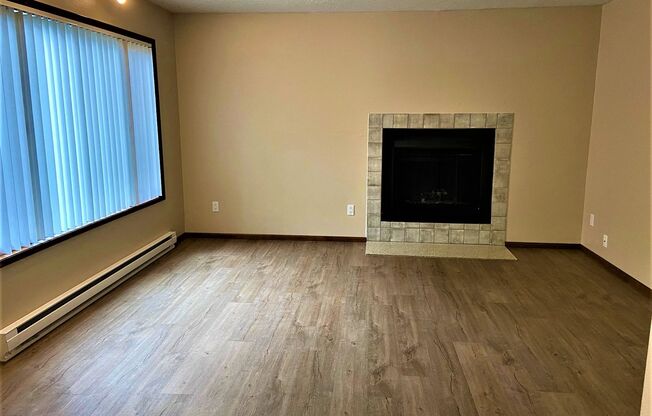 2 beds, 1 bath, 788 sqft, $1,545, Unit 11