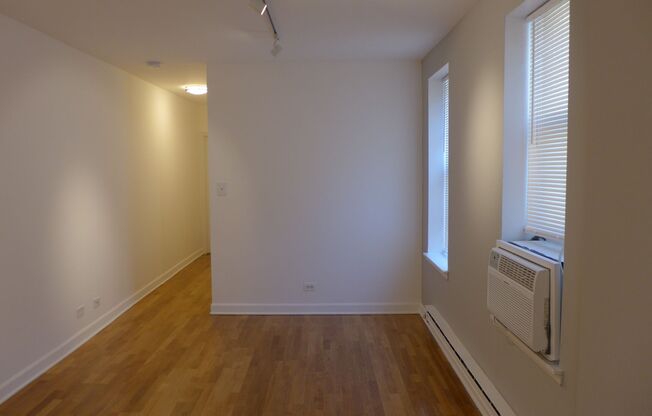 2 beds, 2 baths, 920 sqft, $2,095, Unit 906