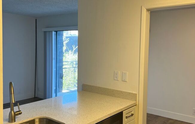 1 bed, 1 bath, $2,550, Unit 304