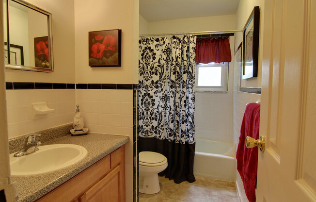 1 bed, 1 bath, 725 sqft, $1,610, Unit 0702