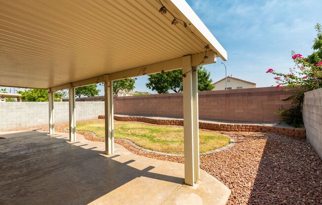 Single story 3 bedroom home in a lovely NW community