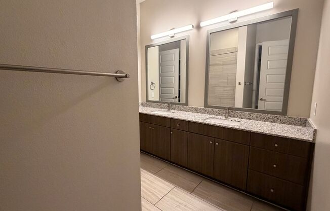 1 bed, 1 bath, 946 sqft, $2,316, Unit 222