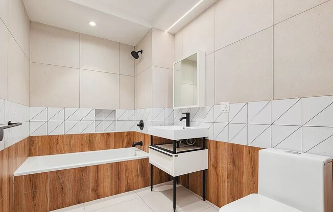 2 beds, 1 bath, $4,100, Unit 1207