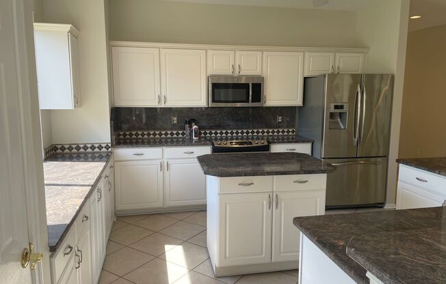 Unfurnished, Long Term Rental in Sun City!