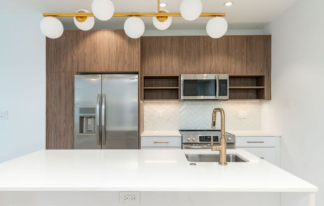 2 beds, 2 baths, 1,022 sqft, $2,795, Unit PH-16