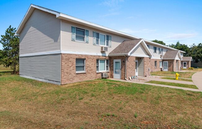 2 beds, 1 bath, 900 sqft, $1,045, Unit 2950