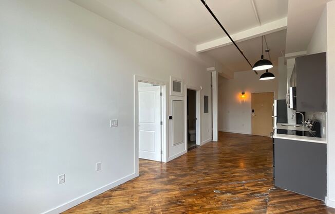 1 bed, 1 bath, 600 sqft, $1,425, Unit Unit 214