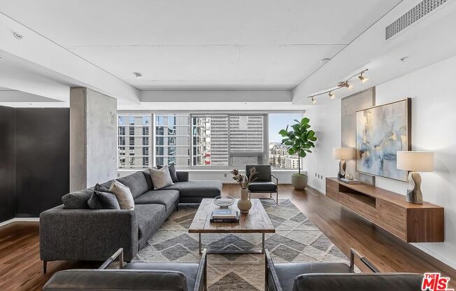 1 bed, 2 baths, 1,390 sqft, $789,000, Unit 1707