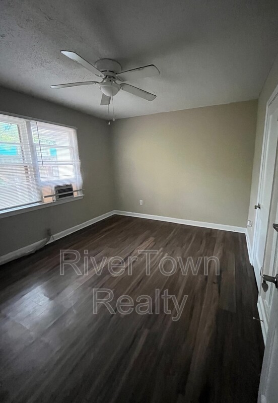 3362 ROSAMOND AVE