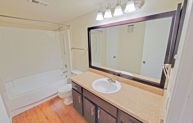 2 beds, 2 baths, 1,002 sqft, $1,731