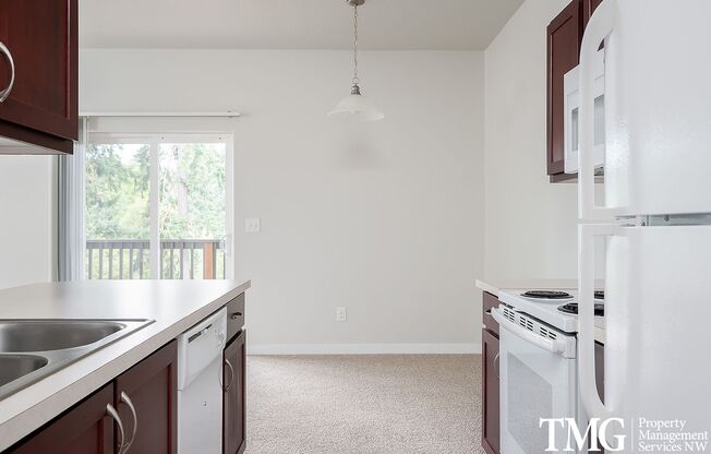 2 beds, 2 baths, 825 sqft, $1,599, Unit 1-12B
