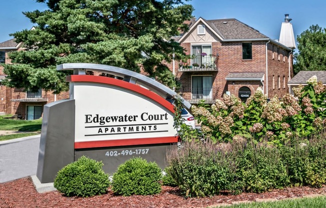 Edgewater Court Apartments