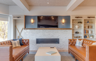 3 beds, 2 baths, 1,310 sqft, $4,400, Unit Unit 213