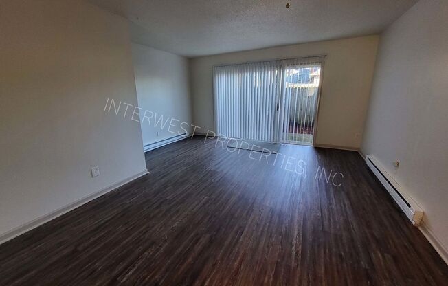 2 beds, 1.5 baths, 852 sqft, $1,450, Unit 003