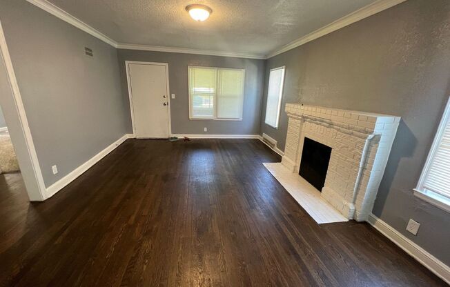 3 beds, 1 bath, $1,395