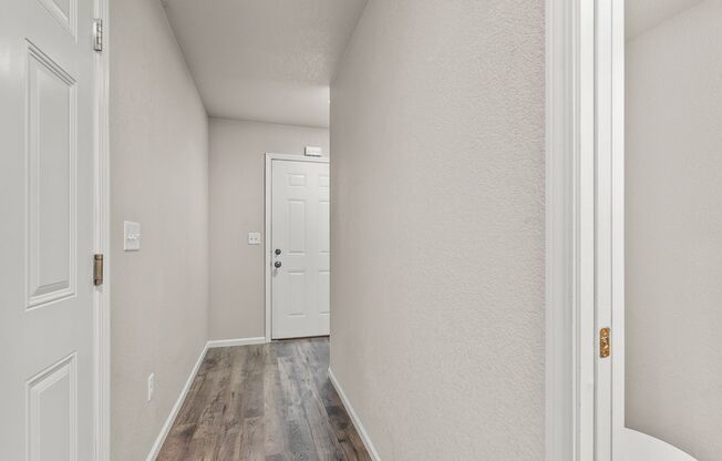 3 beds, 2.5 baths, $1,800, Unit 5739 Summerland Dr