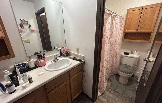 1 bed, 1 bath, $895, Unit 30