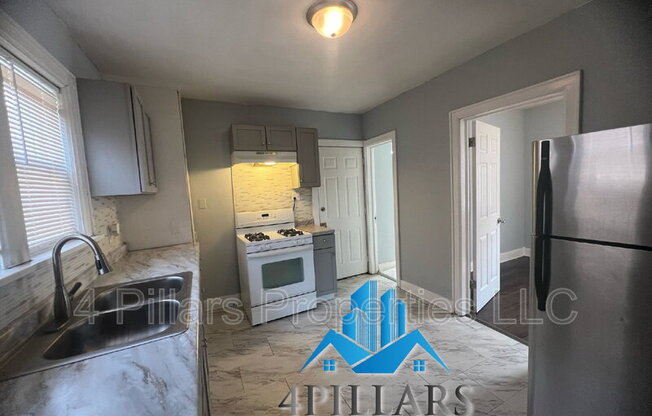 1120 W 150 ST