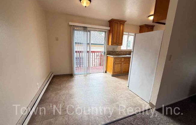 2 beds, 1 bath, 746 sqft, $2,250, Unit #8