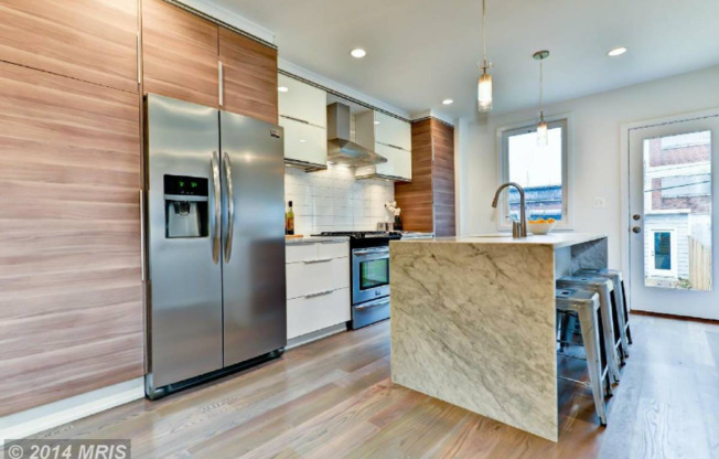 Morton St NW #758