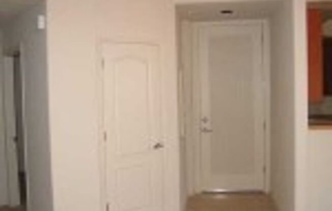 Come Check Out this Wonderful 2 Bedroom 2 Bath Condo