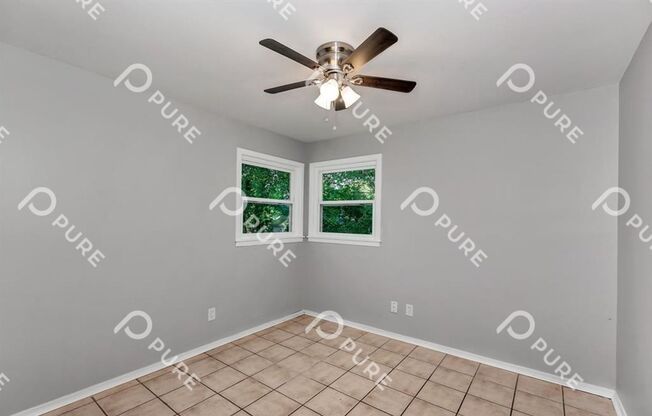 3 beds, 1 bath, $1,195