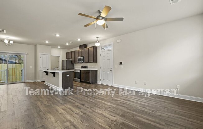 101 LANGLEY DR