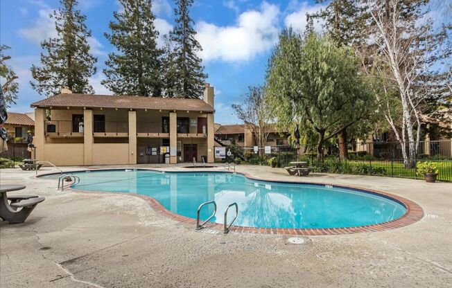 1 bed, 1 bath, $2,500, Unit Unit 227