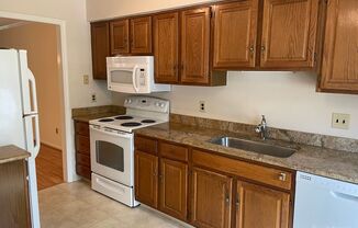 3 beds, 2.5 baths, $2,350, Unit Mendenhall village