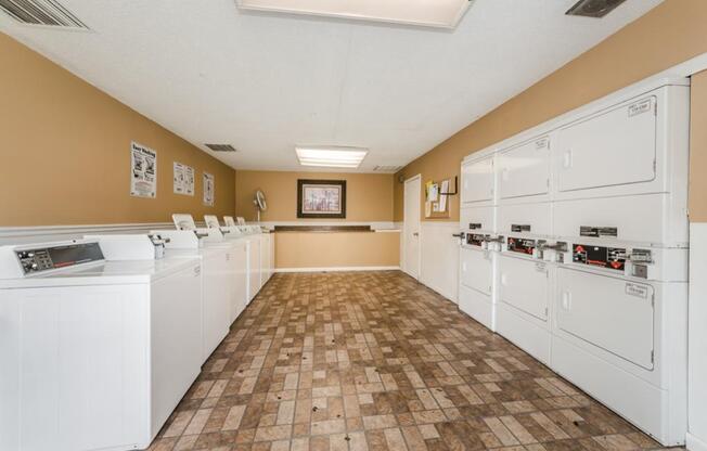 2 beds, 2 baths, 898 sqft, $1,950