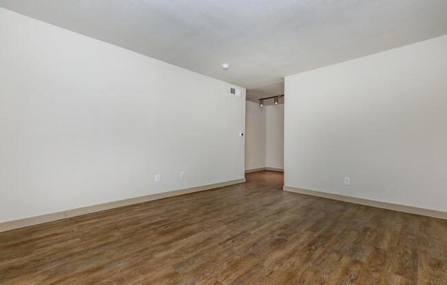 Home - Willow Creek Apartment Homes - Alvin, TX