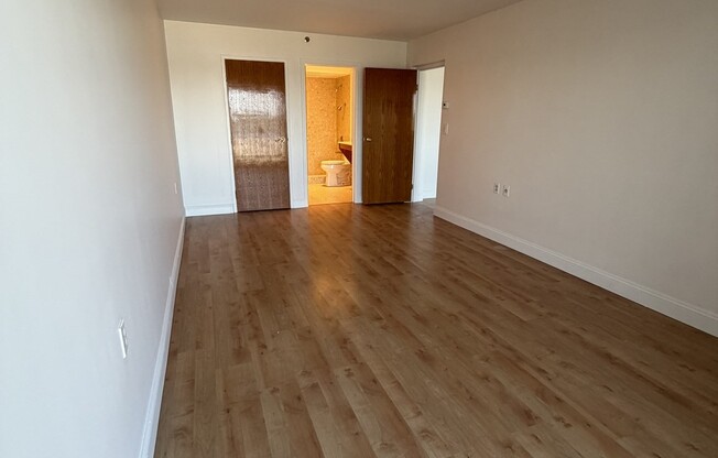 2 beds, 2 baths, 1,069 sqft, $2,500, Unit 405