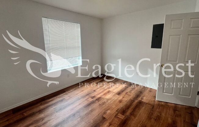 2 beds, 1 bath, 700 sqft, $950, Unit Unit 204