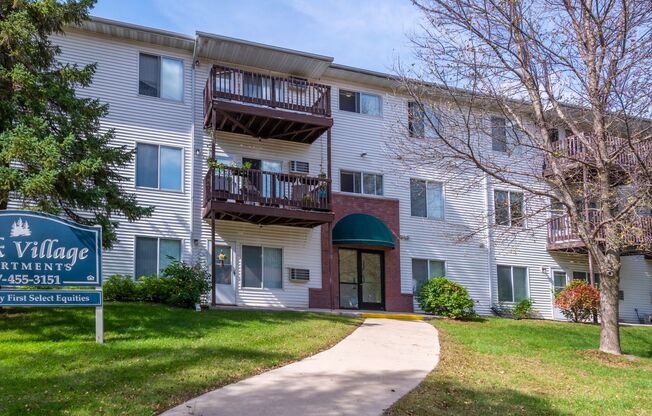 1 bed, 1 bath, 820 sqft, $1,200, Unit 2250103