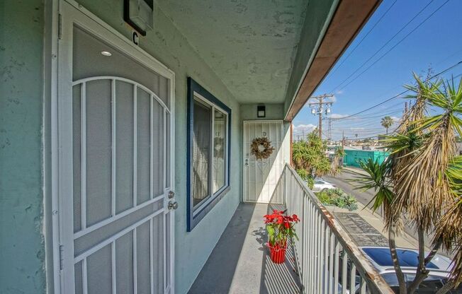 1901-1905 Phelan Ln.