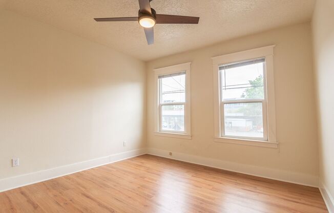 6020 Glisan Apartments