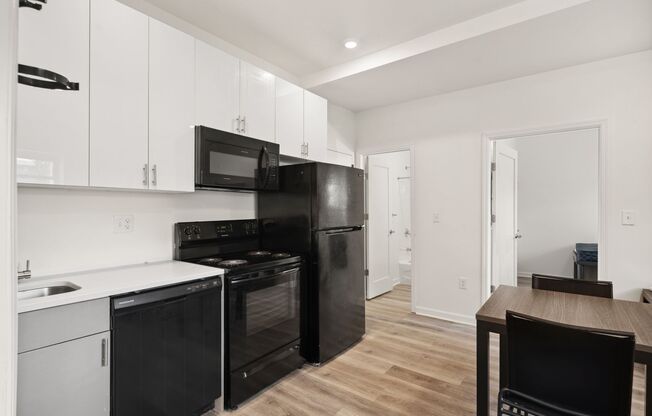 2 beds, 1 bath, 571 sqft, $1,250, Unit Unit 207
