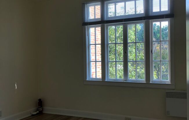 1 bed, 1 bath, 600 sqft, $2,595, Unit 22