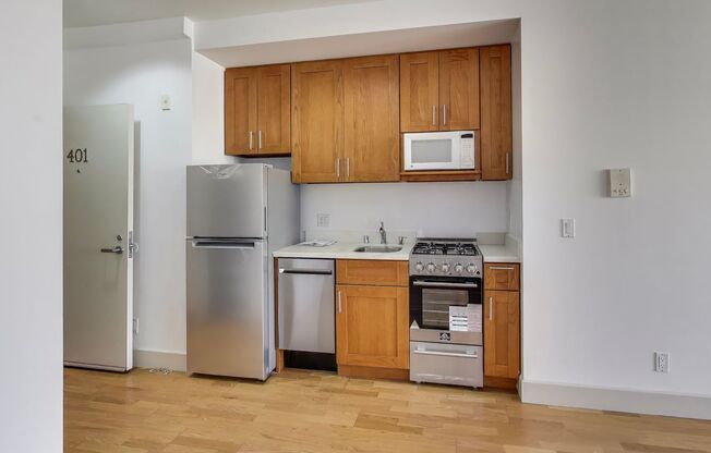 Prime Downtown location with a large rooftop patio!