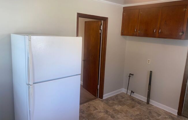 3 beds, 1 bath, $1,495